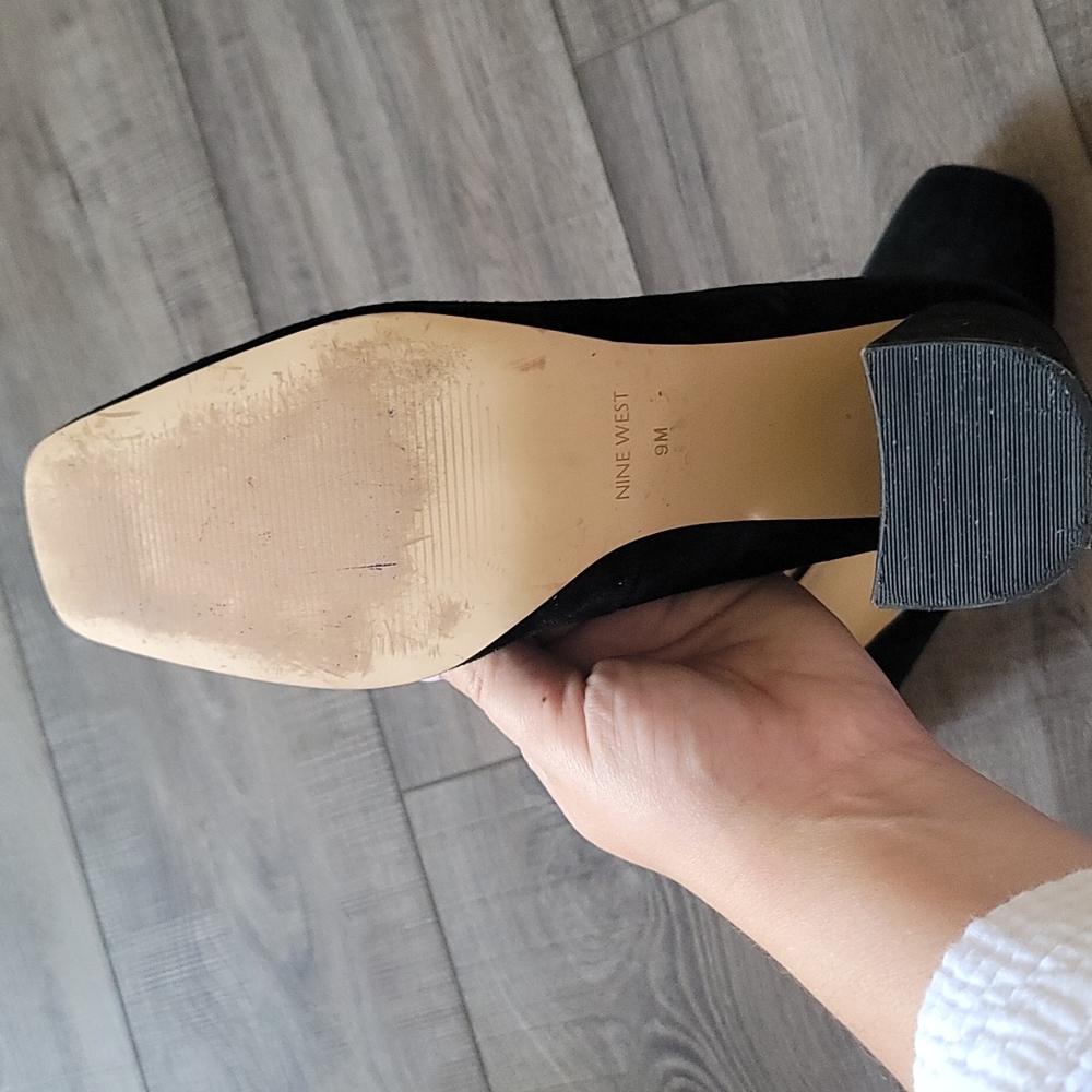 Heels - Picture 3 of 3
